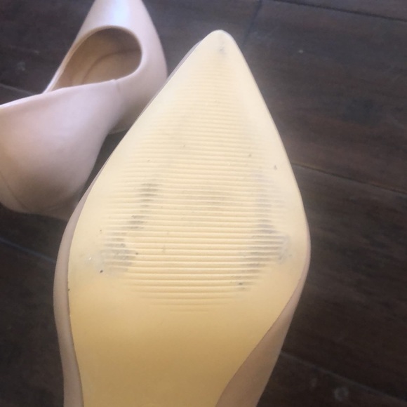 Lulus pumps cream elegant heels! - Picture 3 of 4